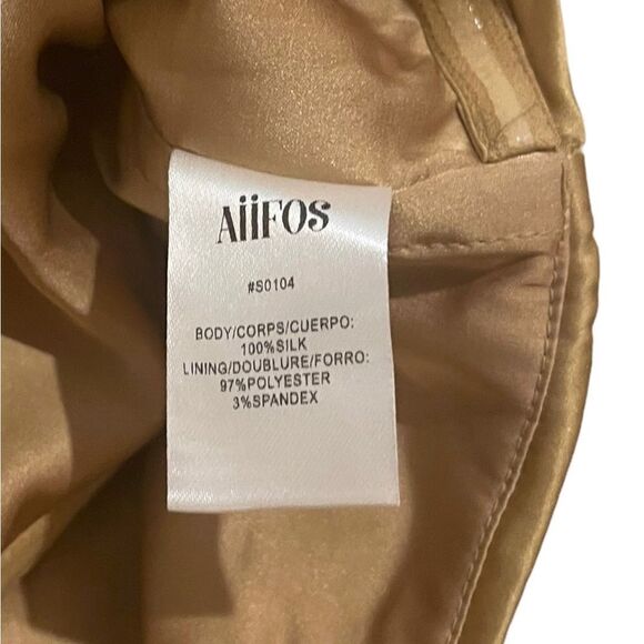 Aiifos Beatriz Silk Top Crop Size Medium Gold Puff Sleeves Revolve - Picture 7 of 7